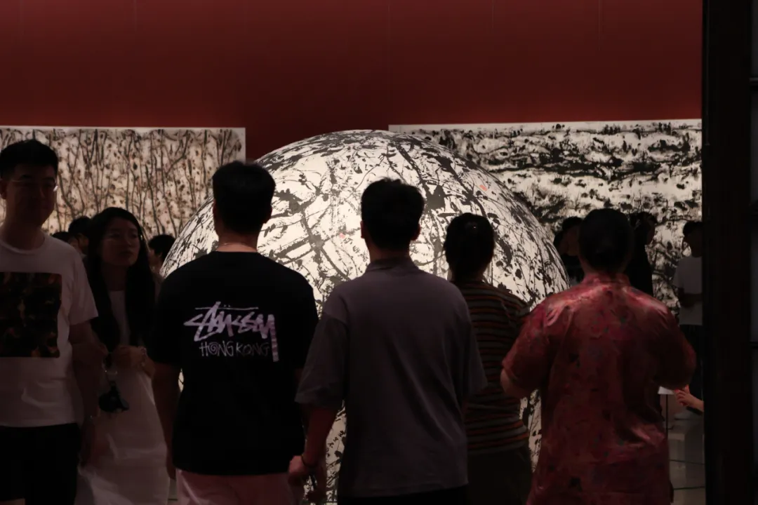 中国美术馆呈现九旬崔振宽从艺七十年探索