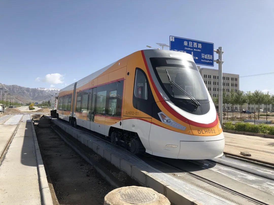 德令哈原市长李春生案背后：高原小城投资近10亿上马有轨电车