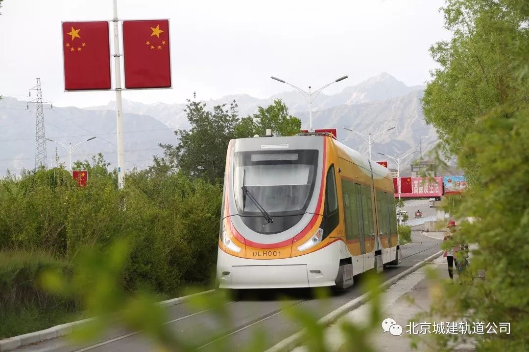 德令哈原市长李春生案背后:高原小城投资近10亿上马有轨电车