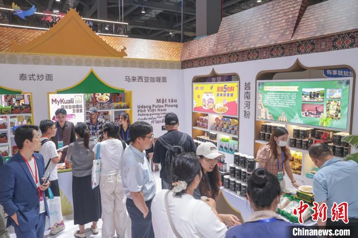 2025米粉产业交易会在南昌开幕,近500家境内外企业参展