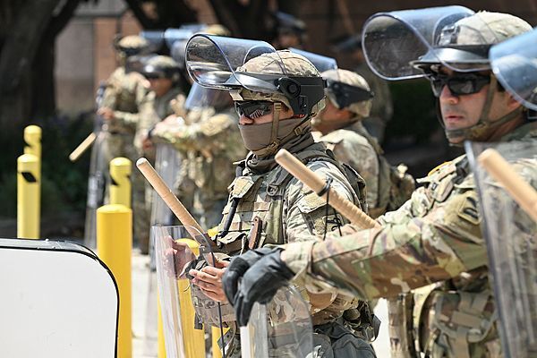 美国得州部署7000余名人员“维护法律和秩序”