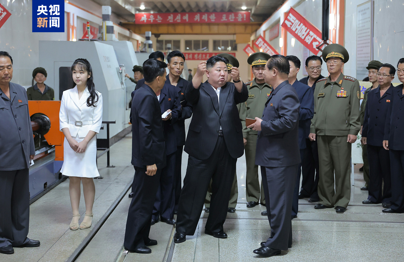 金正恩视察朝鲜重要军工企业