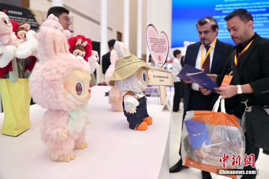 成年人为什么需要Labubu？