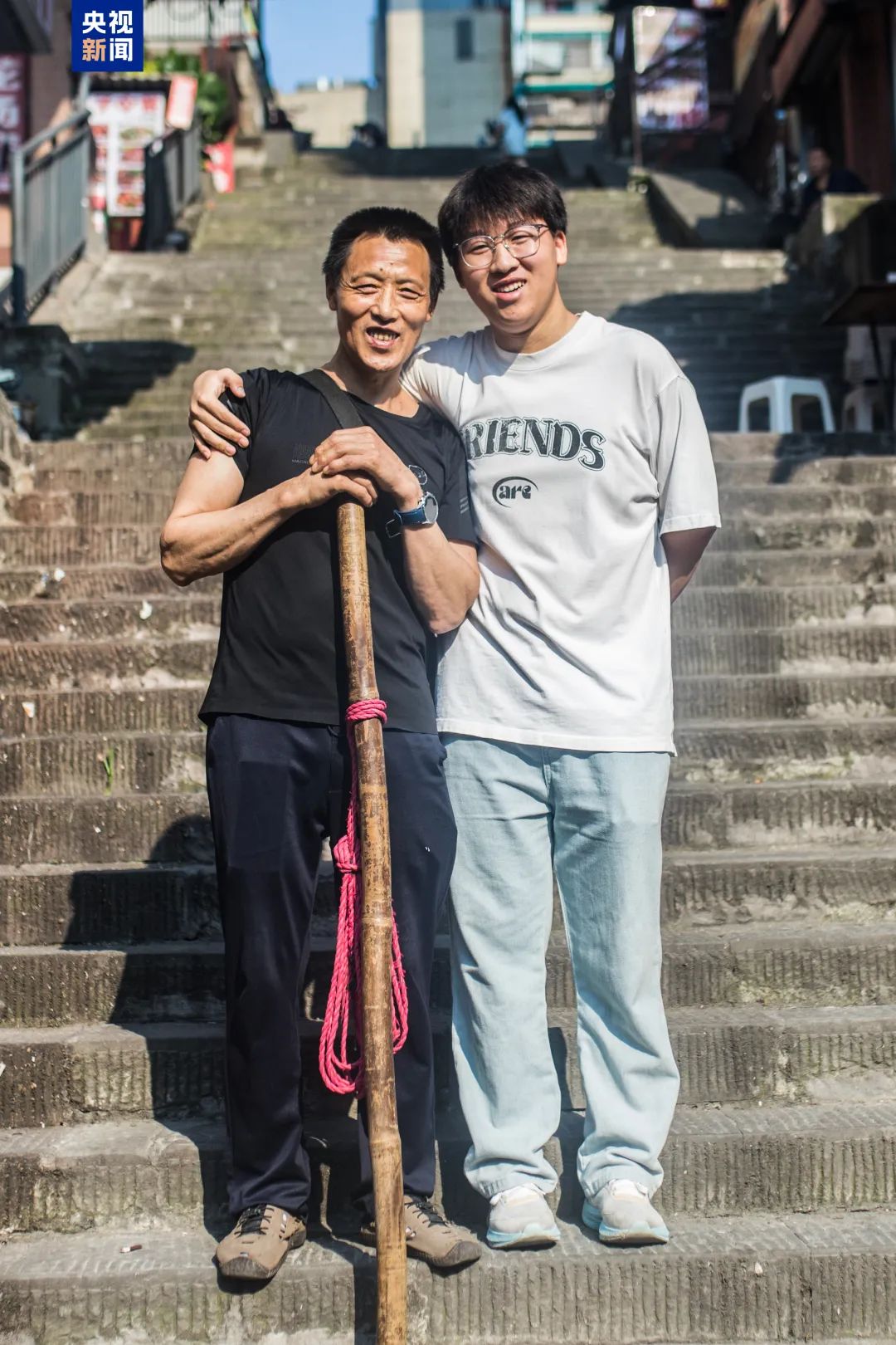 “棒棒”冉光辉和儿子,有了新合影