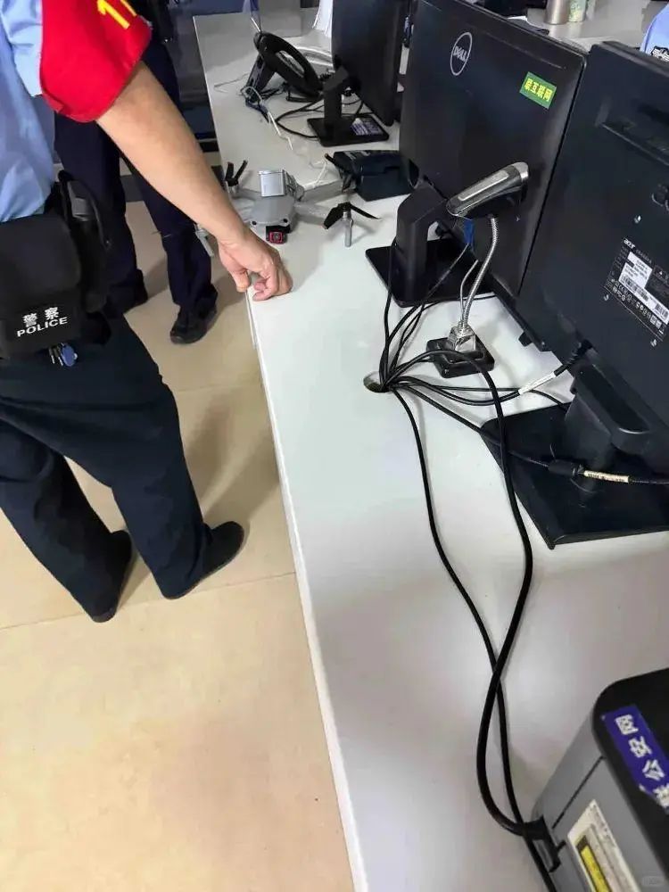 人民网评：事故频发，无人机飞行需“有界”更需“有责”