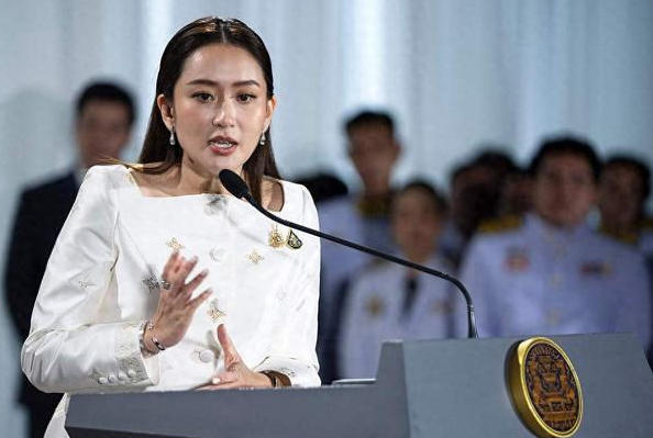 通话录音引争议，泰国上议院要求罢免总理佩通坦