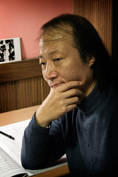 上海音乐学院教授尹明五因病逝世享年64岁，作品曾被多个乐团演出