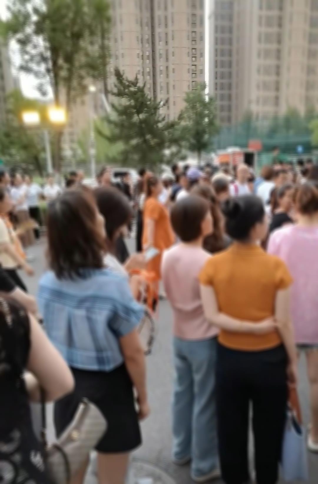 因“错票”无法进场,粉丝在刘若英太原演唱会喊退票,山西省文旅厅回应