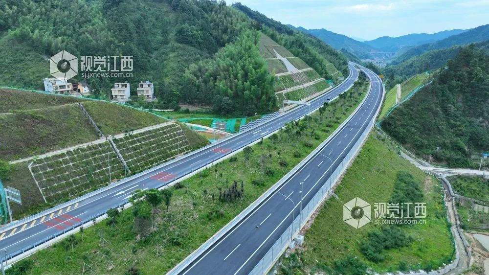 工程机械开工率超61%，江西“挖掘机指数”居全国第九，透露怎样的经济密码