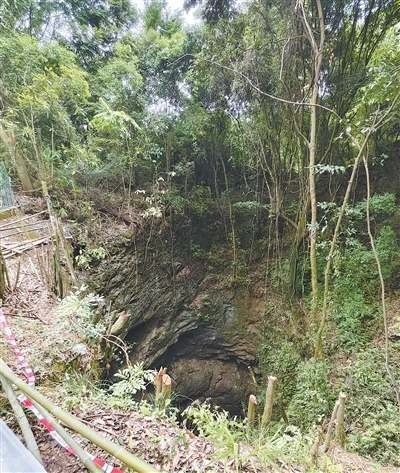 央媒调查湖南慈利县岩溶洞穴污染：截至15日清运垃圾84.5吨