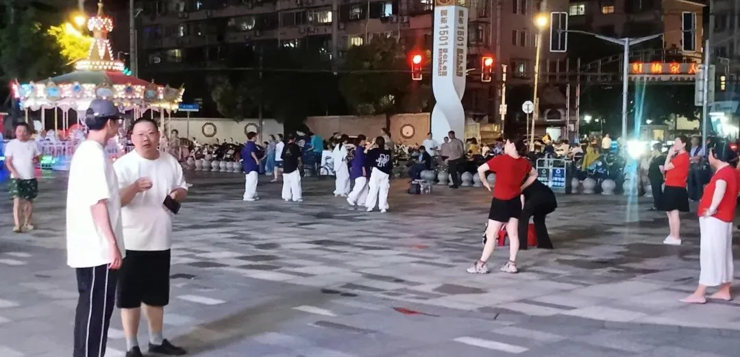 广场舞变“扰民舞”，如何建立长效治理机制？