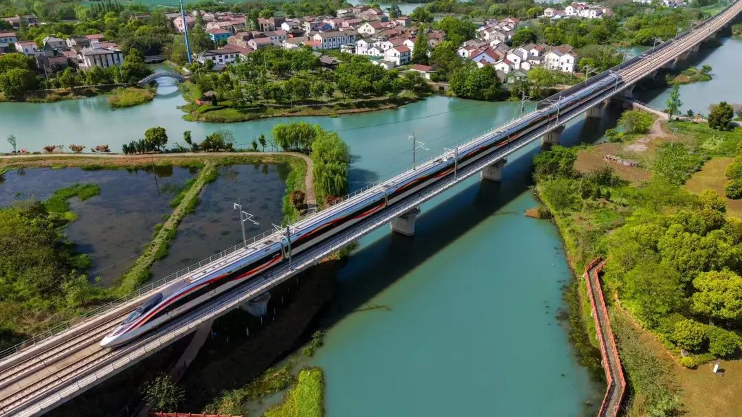 铁路暑期运输将于7月1日启动,预计发送旅客9.53亿人次 第2张 铁路暑期运输将于7月1日启动,预计发送旅客9.53亿人次 第2张