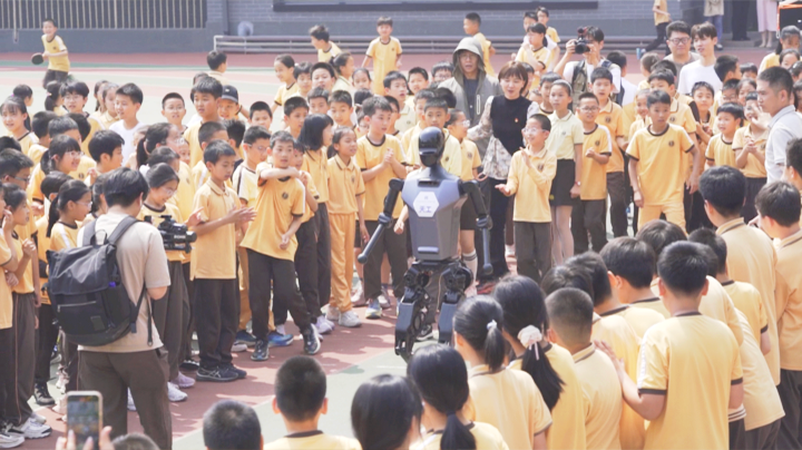 9月起北京中小学将开展人工智能通识教育,每学年不少于8课时