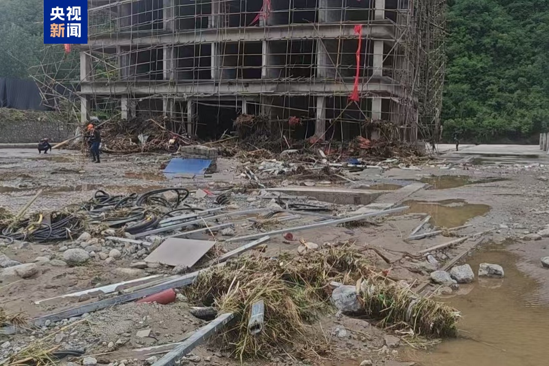河南西峡极端强降雨致8人失联，全力搜救中