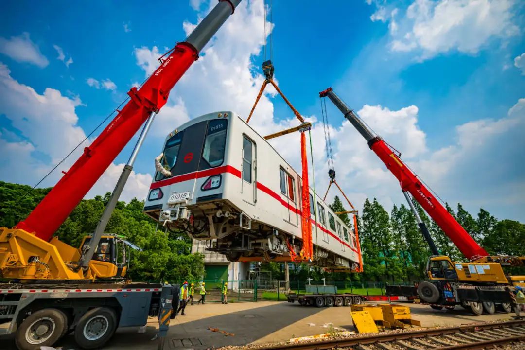 首列车下线，上海地铁1号线为主力车型延长寿命、提升性能 第2张