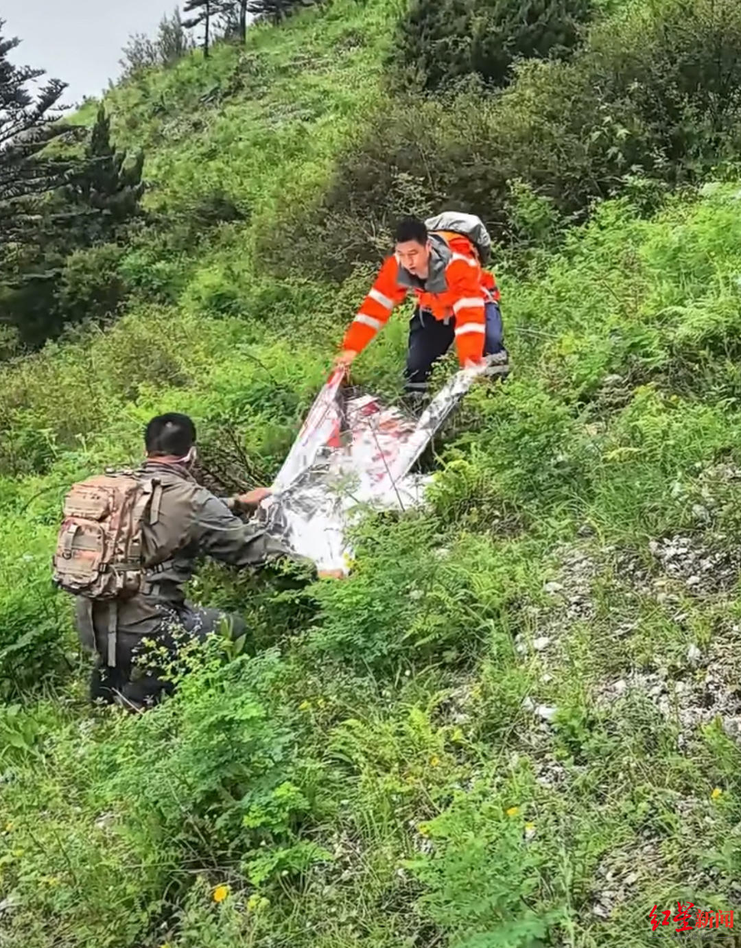 在丽江徒步失联20岁大三女生不幸坠崖身亡，遗体已找到