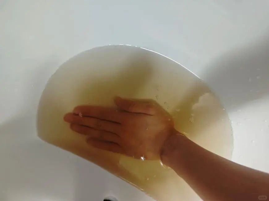 江门市多个区的自来水被质疑像酱油像黄河水,水务部门:水质没问题