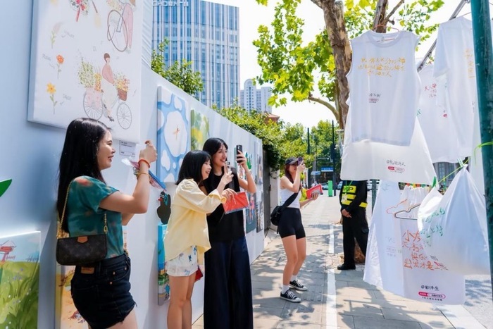 在City Walk的起源地上海,城市和内容创作者如何互相成就?