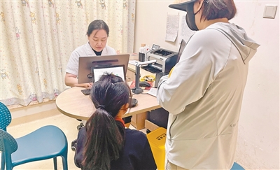记者探访AI儿科医生上岗:助力诊疗资源扩容,仍需规范完善