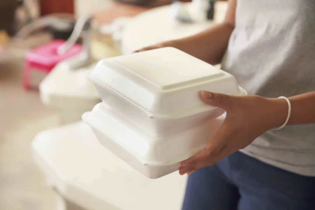 每一口饮料可能都在伤害心脏,一个简单动作就能避免