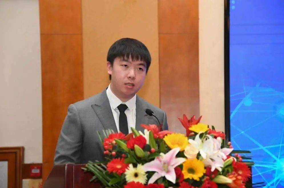 宋作文之孙宋英豪任南山集团副董事长，曾为南山铝业国际上市敲锣