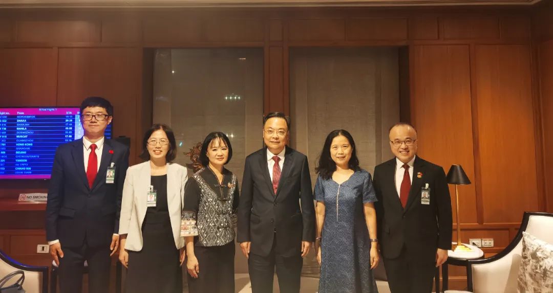 新任中国驻泰国大使张建卫抵泰履新