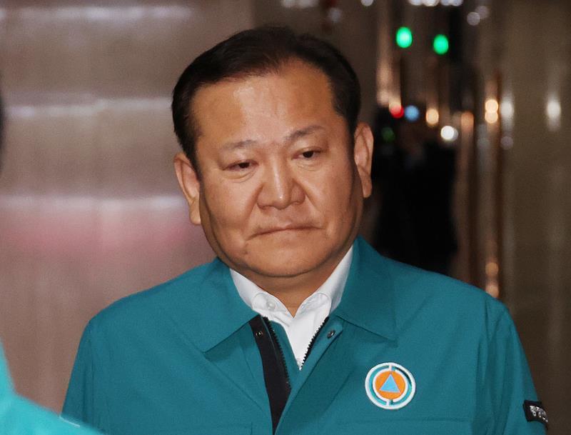 韩国法院发布对前行政安全部长官李祥敏的拘捕令