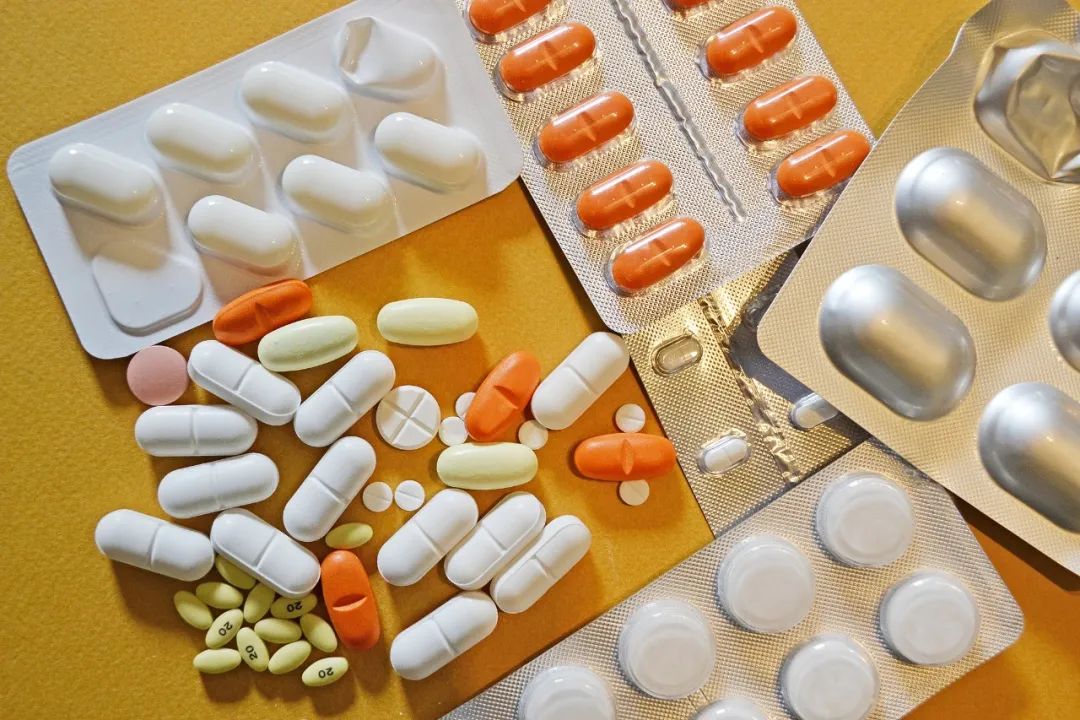 药没吃完转给他人成贩毒，专家解读闲置处方药三种处理方式