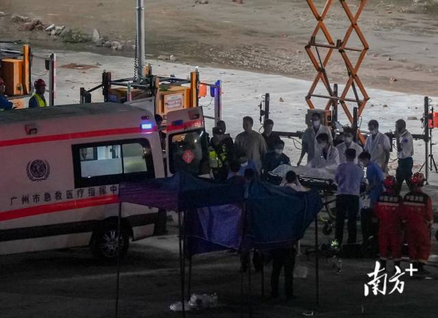广州白云区山体滑坡第九名被困人员被救出 第2张