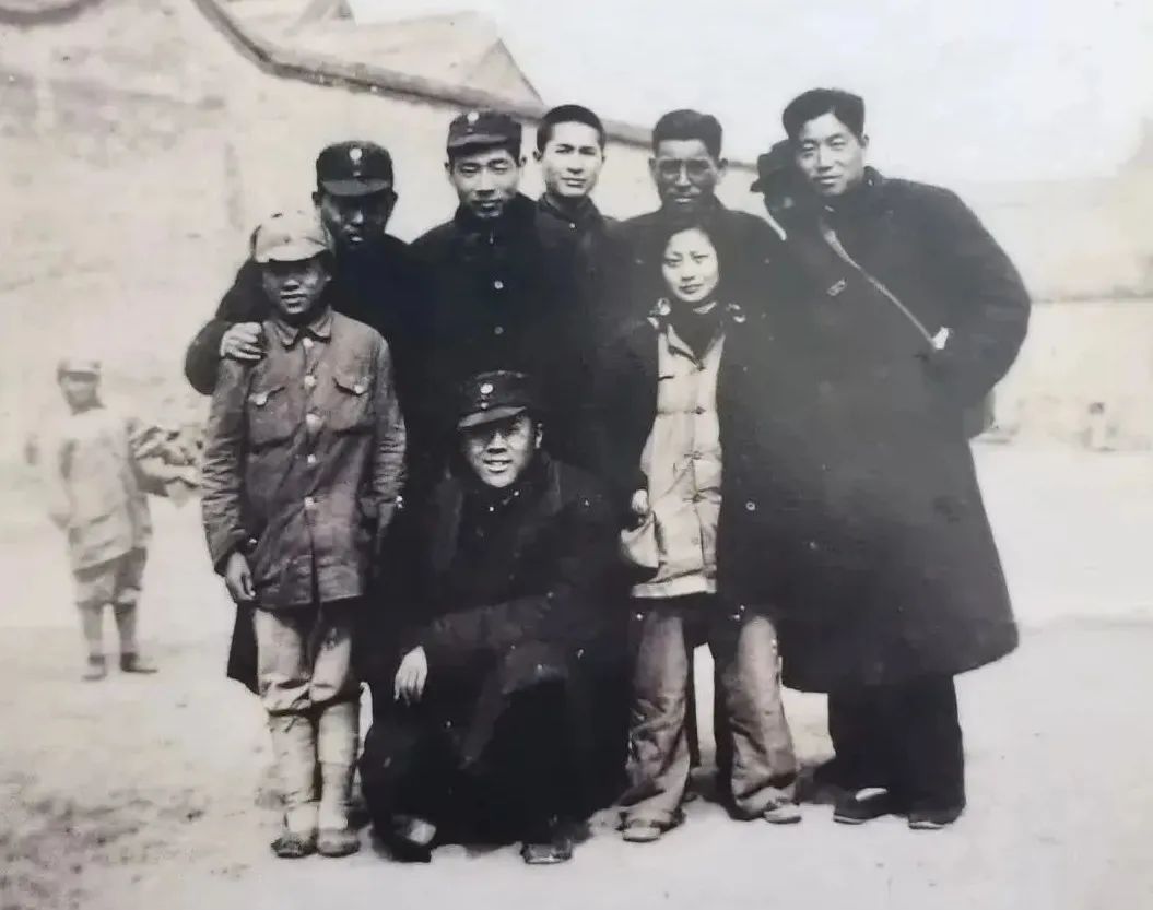 108岁原中共南方局工作人员李白蕾逝世,曾参与编辑《周恩来年谱》