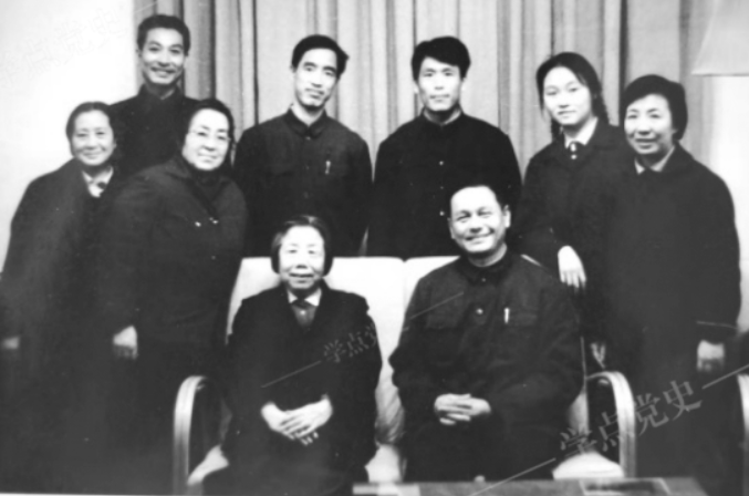 108岁原中共南方局工作人员李白蕾逝世,曾参与编辑《周恩来年谱》
