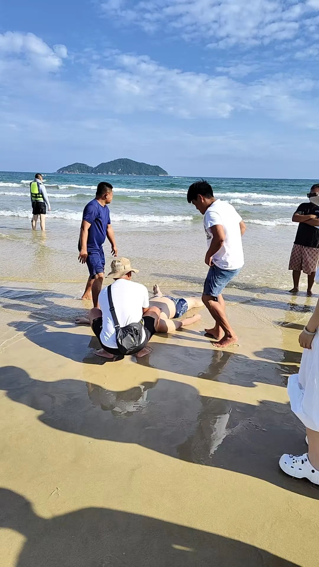 海南万宁：吴秋钟等5人被确认为“见义勇为积极群体”