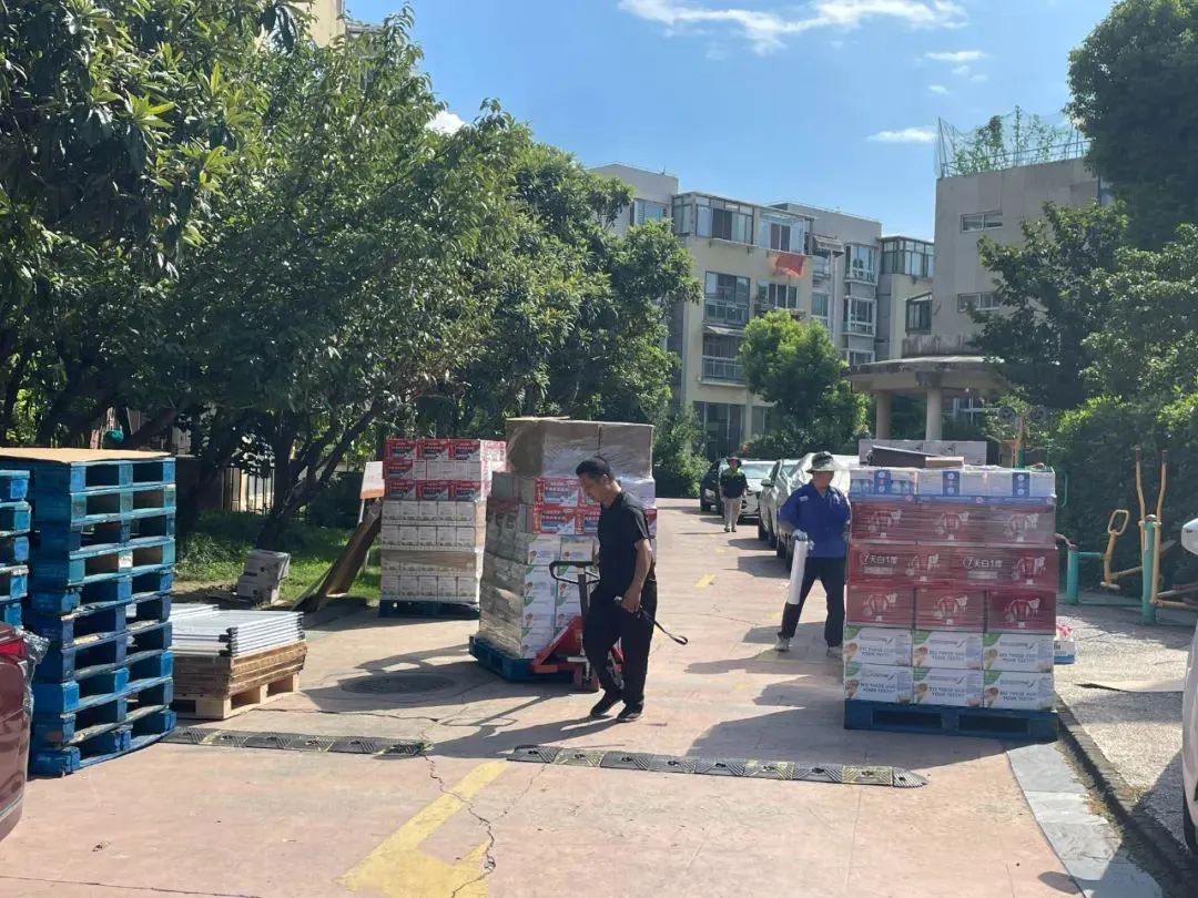 住宅改网店仓库扰民,新业态治理如何避免 “一禁了之”?