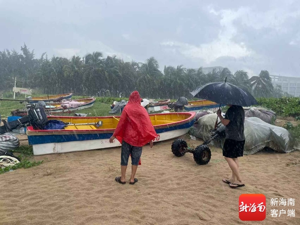 台风“剑鱼”逼近,三亚天涯区转移二千多人