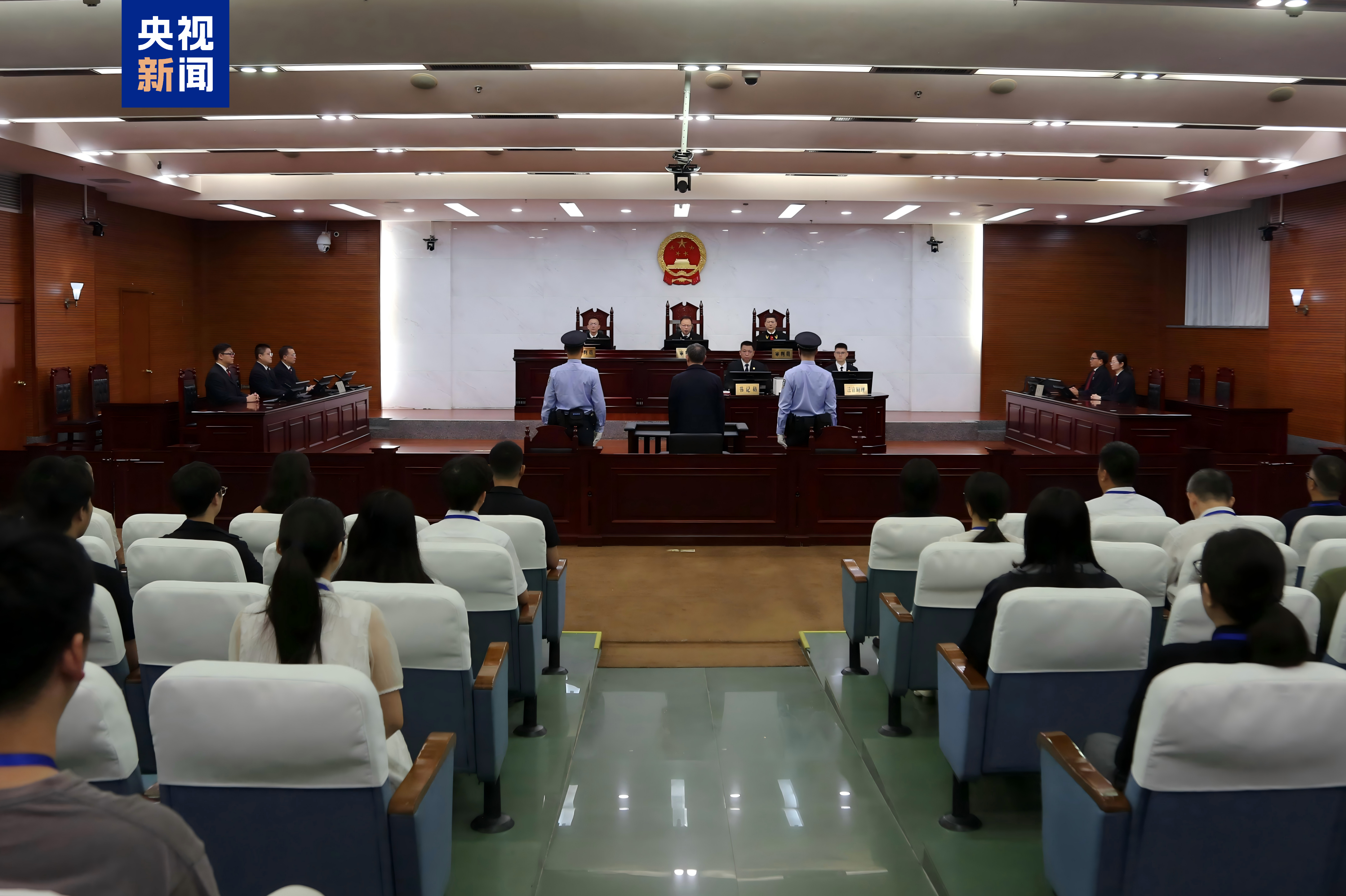 受贿超3.16亿，海南省人大常委会原副主任刘星泰一审被判死缓