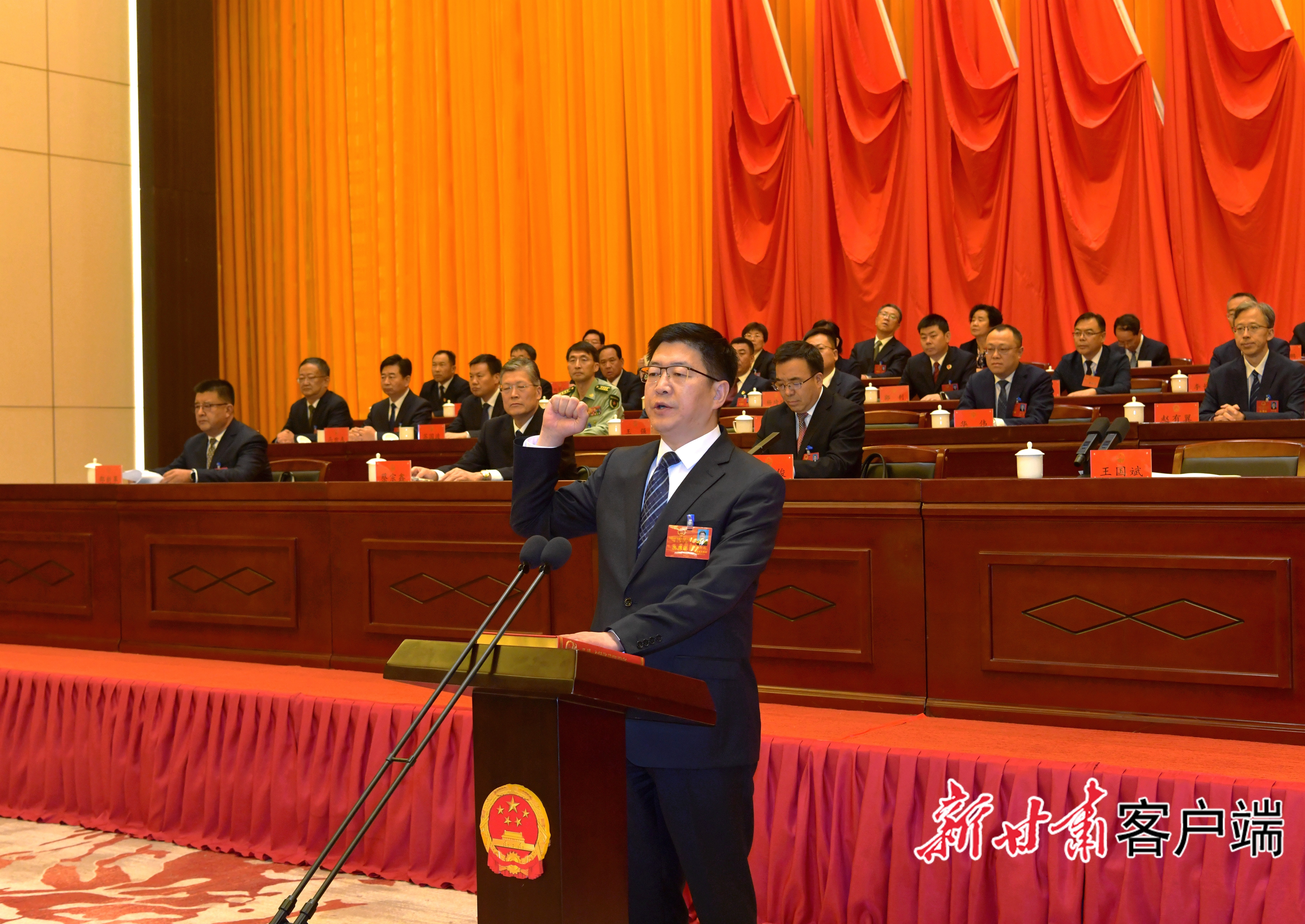叶万彬当选甘肃省武威市市长