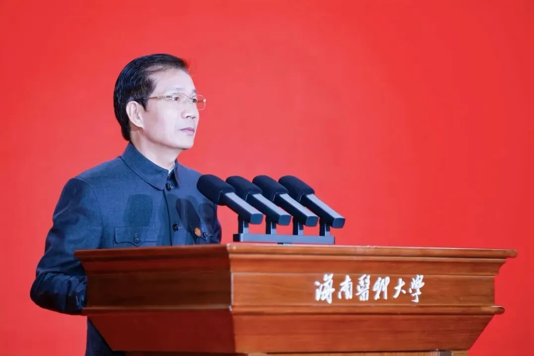 海医校长开学典礼讲话:拒当“杠精”,不做“戏精”,远离“柠檬精”