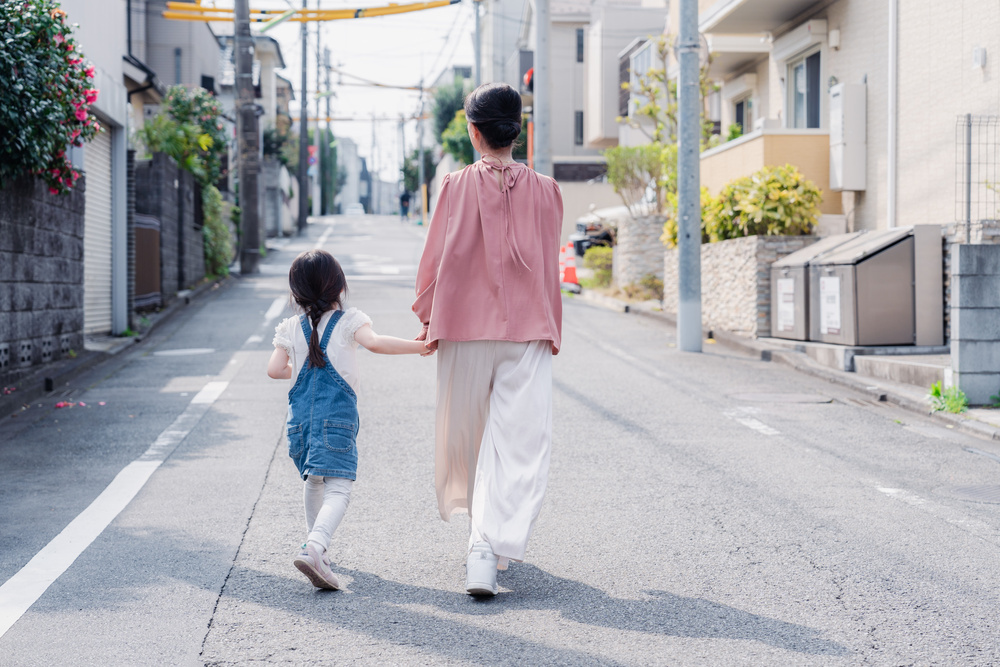 韩媒：韩国2026年实行“小学生家长10点上班制”