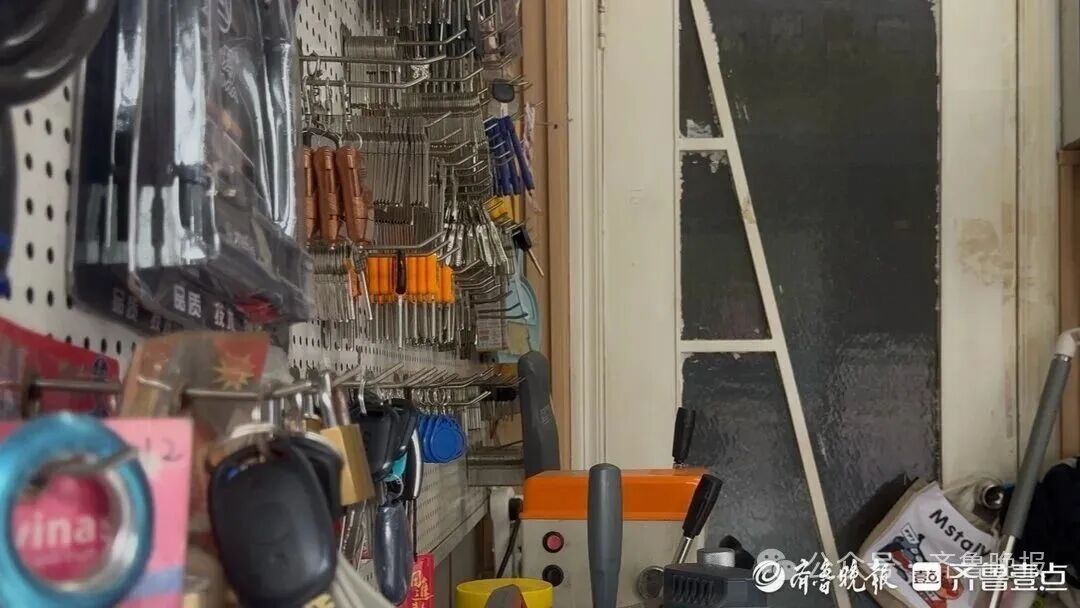线上预约25元上门后被收两千多，济南多位市民反映遇“开锁刺客”