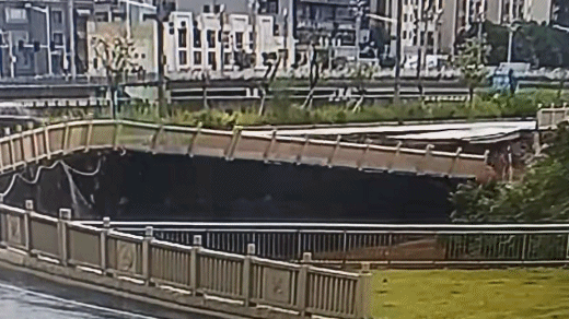 广东东莞一地发生滑塌，未造成人员伤亡及车辆受损