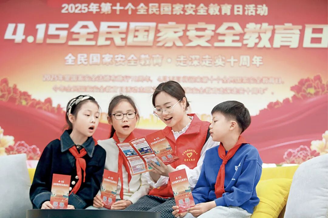 国安部部长陈一新在《中国网信》杂志撰文：坚定不移贯彻总体国家安全观，筑牢国家网络安全屏障