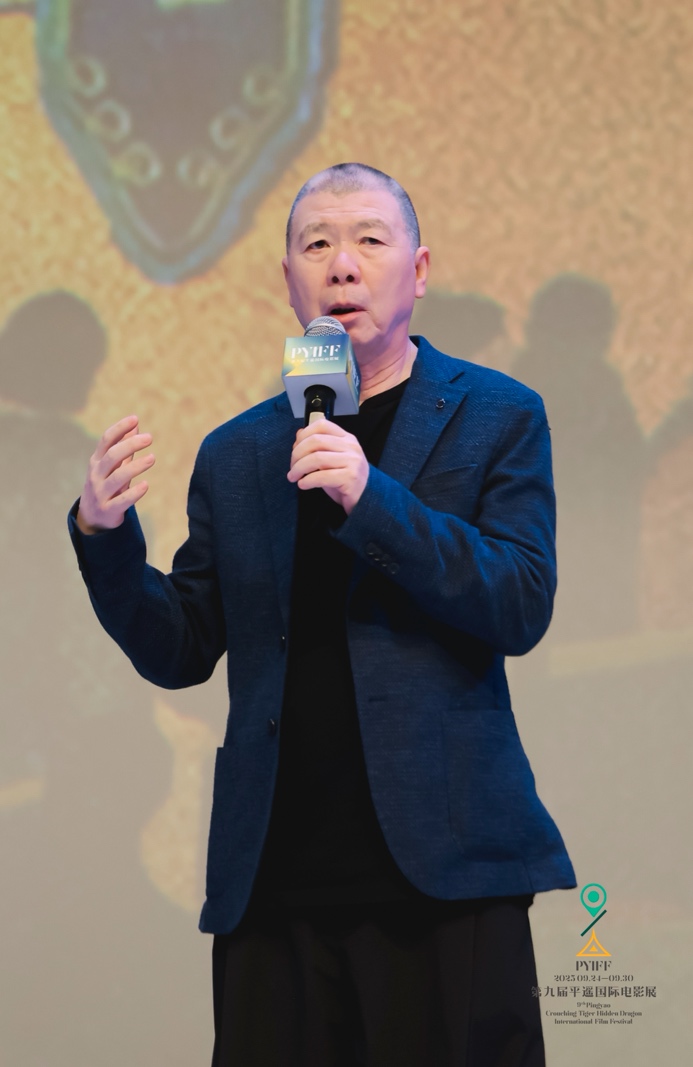 特写｜冯小刚平遥温故，刘震云：他是电影长跑者