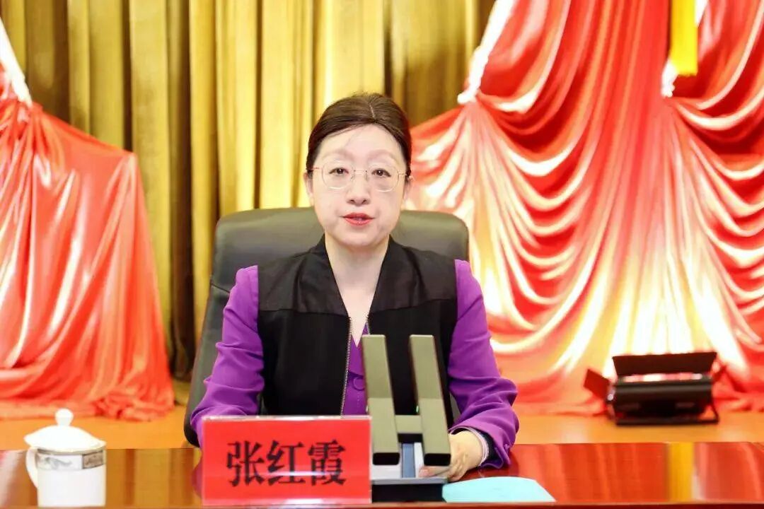 泰兴市人大常委会主任张红霞被查，泰兴市委表态