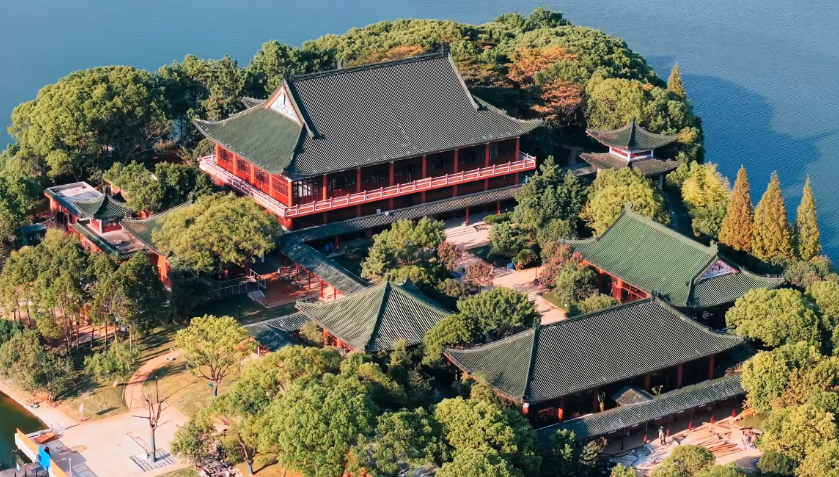 属猴人的姻缘:在线测算生辰八字www.jixiangqiming.vip：-“满血复活”的豫章书院，照见一座城的文化远见