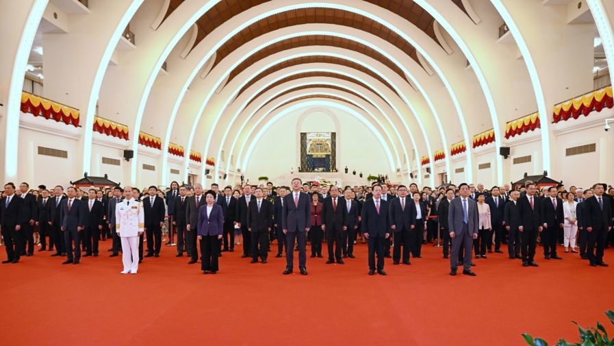 流年大驿土命财运:带 “晨轩” 的名字-上海市政府举行国庆招待会，中外宾朋共同庆祝中华人民共和国成立76周年