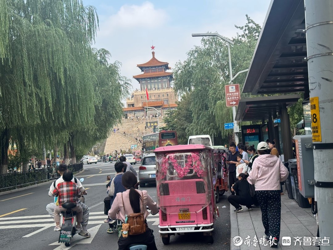 三问花车乱象①丨漫天要价、乱闯红灯,济南花车为何频频宰客?