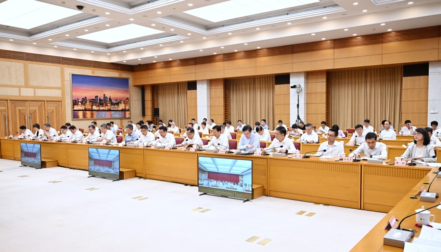 强化大局意识、主动作为、整体推进!上海市委季度工作会议上,陈吉宁作工作点评