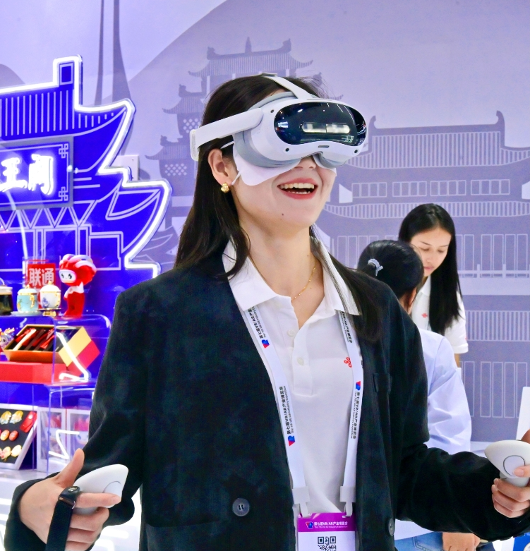 八字看失恋原因:八字合婚www.jixiangqiming.vip：-VR七年，下一步向何处去