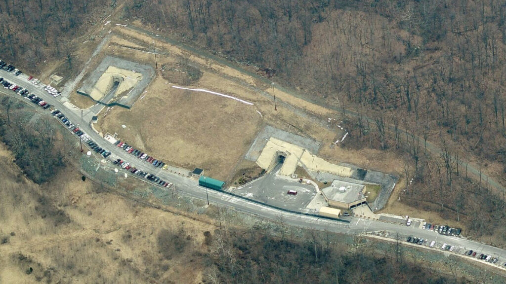 核导弹来袭,总统如何抉择?——影片《炸裂白宫》的核危机叙事与战略忧思