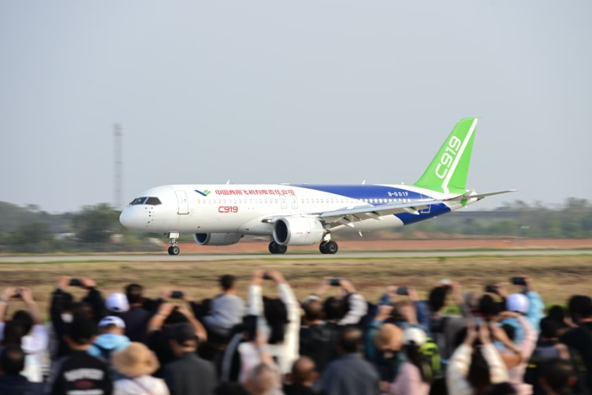 来英雄城共赴“蓝天盛会”:2025南昌飞行大会开幕